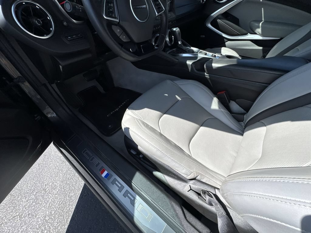 Used 2018 Chevrolet Camaro LT RWD image 20