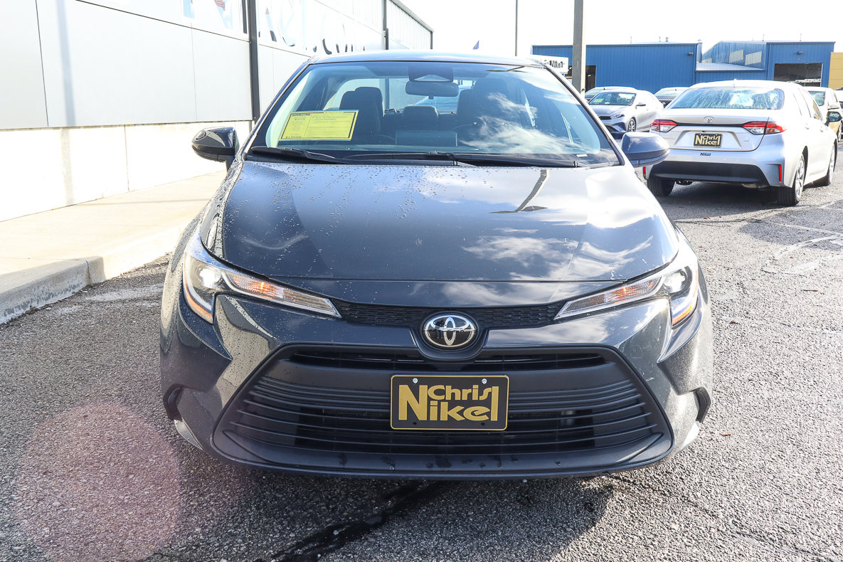 Used 2024 Toyota Corolla LE image 2