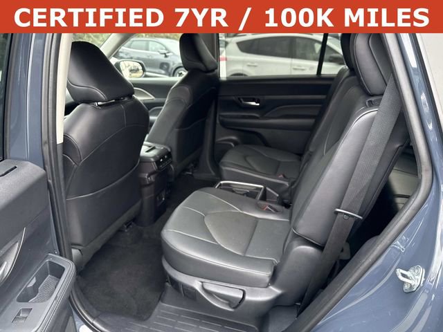 Used 2025 Toyota Grand Highlander XLE image 16