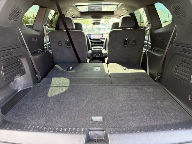 Used 2025 Buick Enclave Avenir FWD image 20