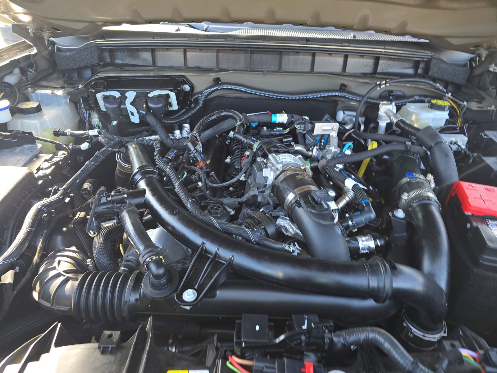 Used 2025 Ford Bronco Badlands image 15