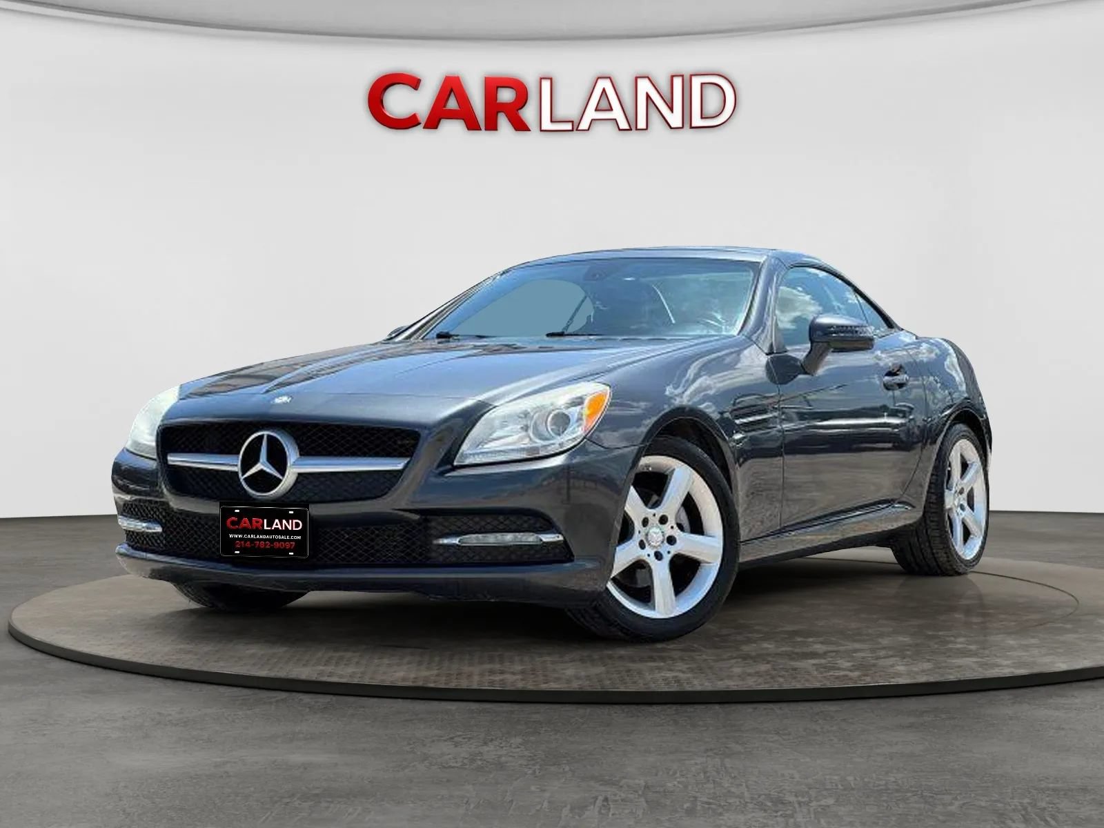 Used 2015 Mercedes-Benz SLK 250 image 2
