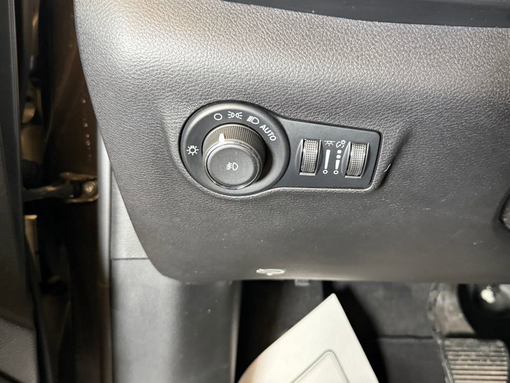 Used 2022 Jeep Compass Latitude AWD/4WD image 19