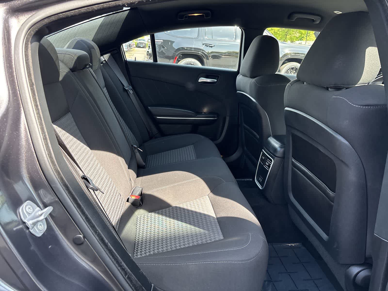 Certified 2022 Dodge Charger GT RWD image 5