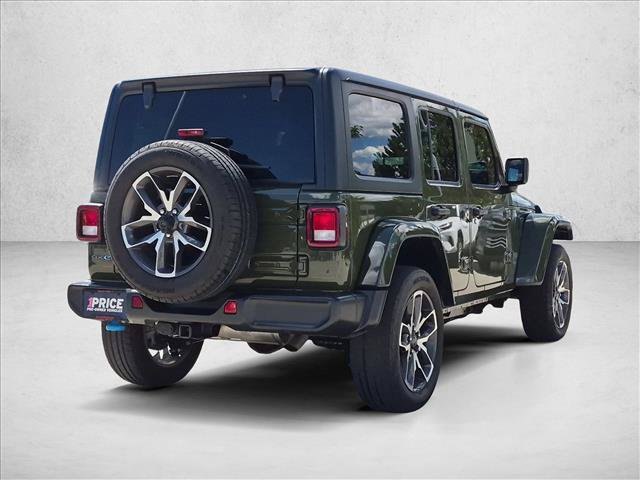 Used 2024 Jeep Wrangler Unlimited w/ LED Headlamp & Fog Lamp Group AWD/4WD image 5