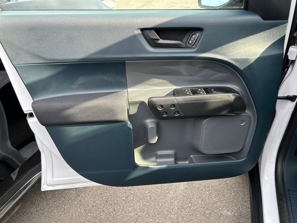 Used 2024 Ford Maverick XL image 12