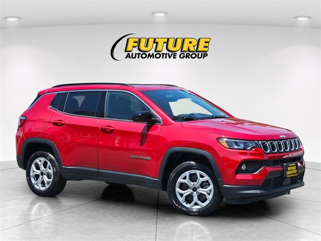 New 2025 Jeep Compass Latitude w/ Sun & Sound Group