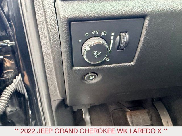 Certified 2022 Jeep Grand Cherokee Laredo X image 24