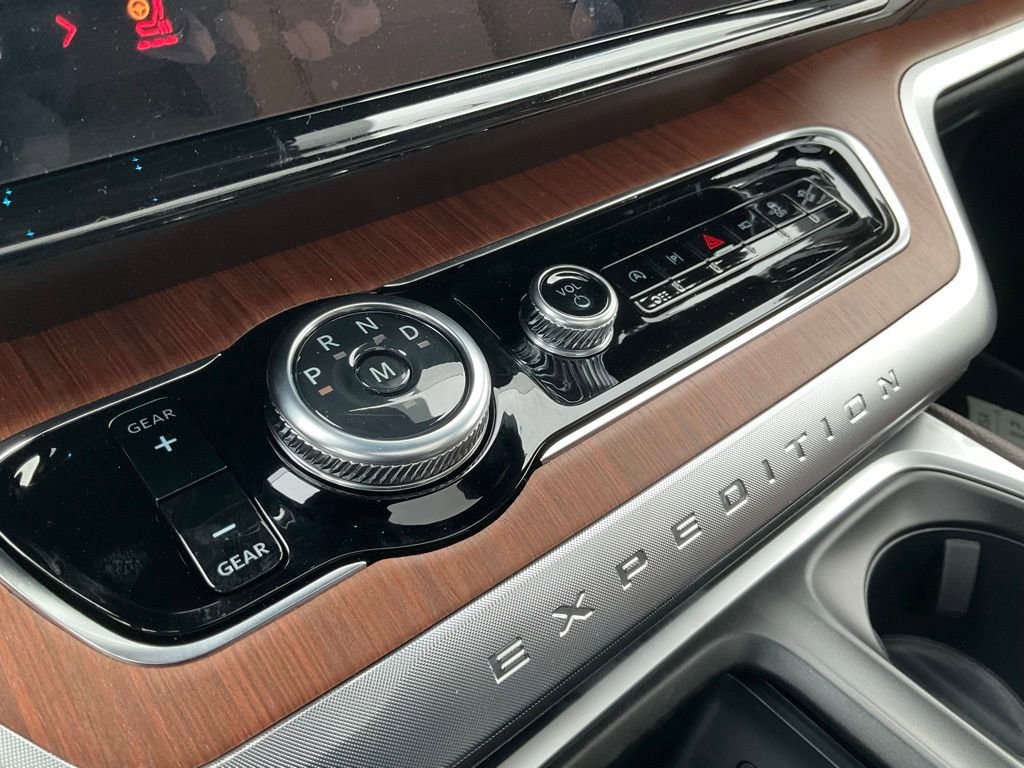 New 2025 Ford Expedition Max King Ranch image 9