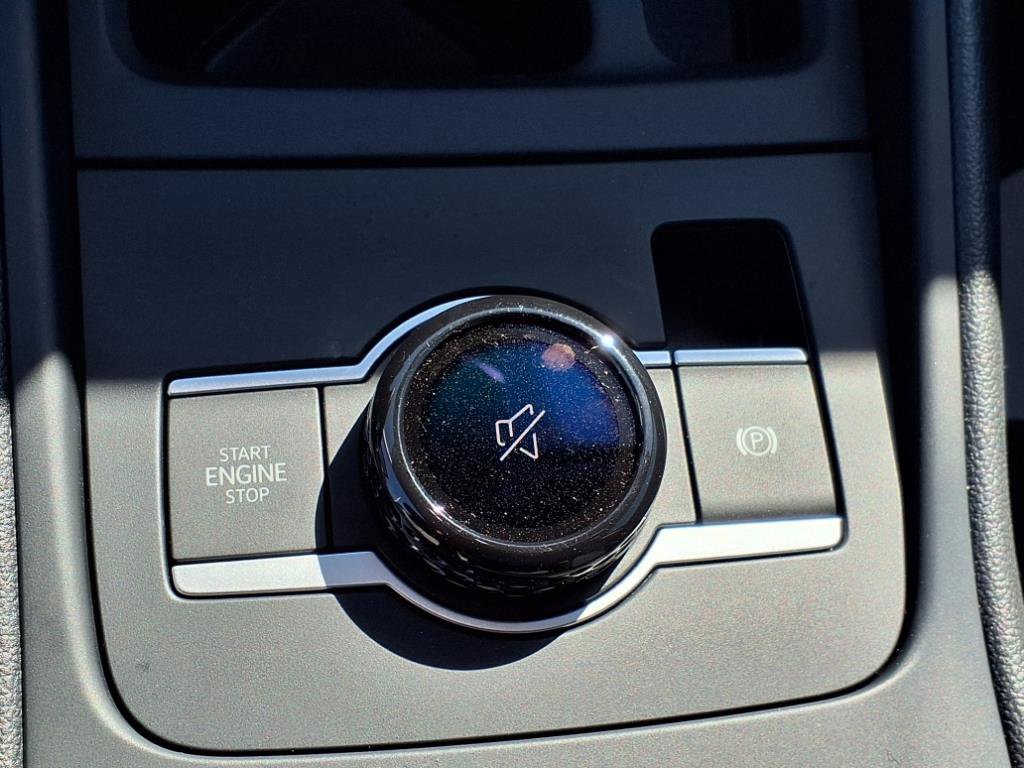 New 2025 Volkswagen Tiguan SE image 20