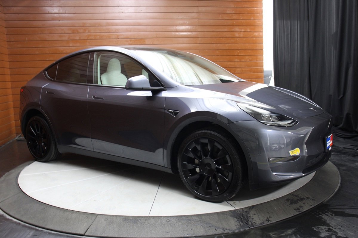 Used 2022 Tesla Model Y Long Range AWD/4WD image 21