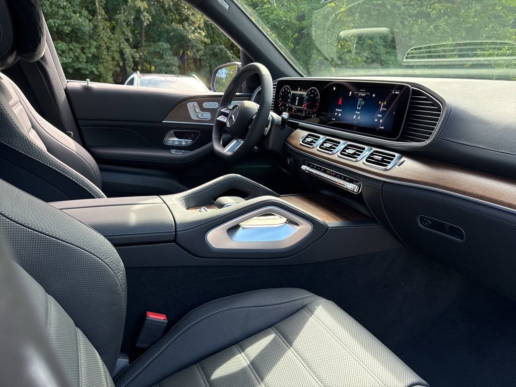 New 2026 Mercedes-Benz GLS 580 4MATIC image 41