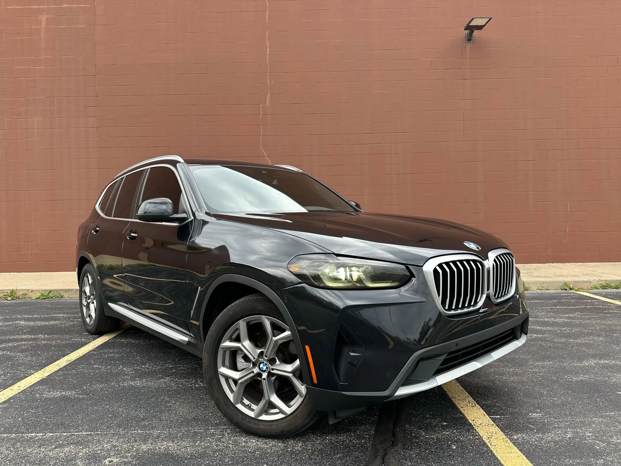 Used 2023 BMW X3 xDrive30i image 4