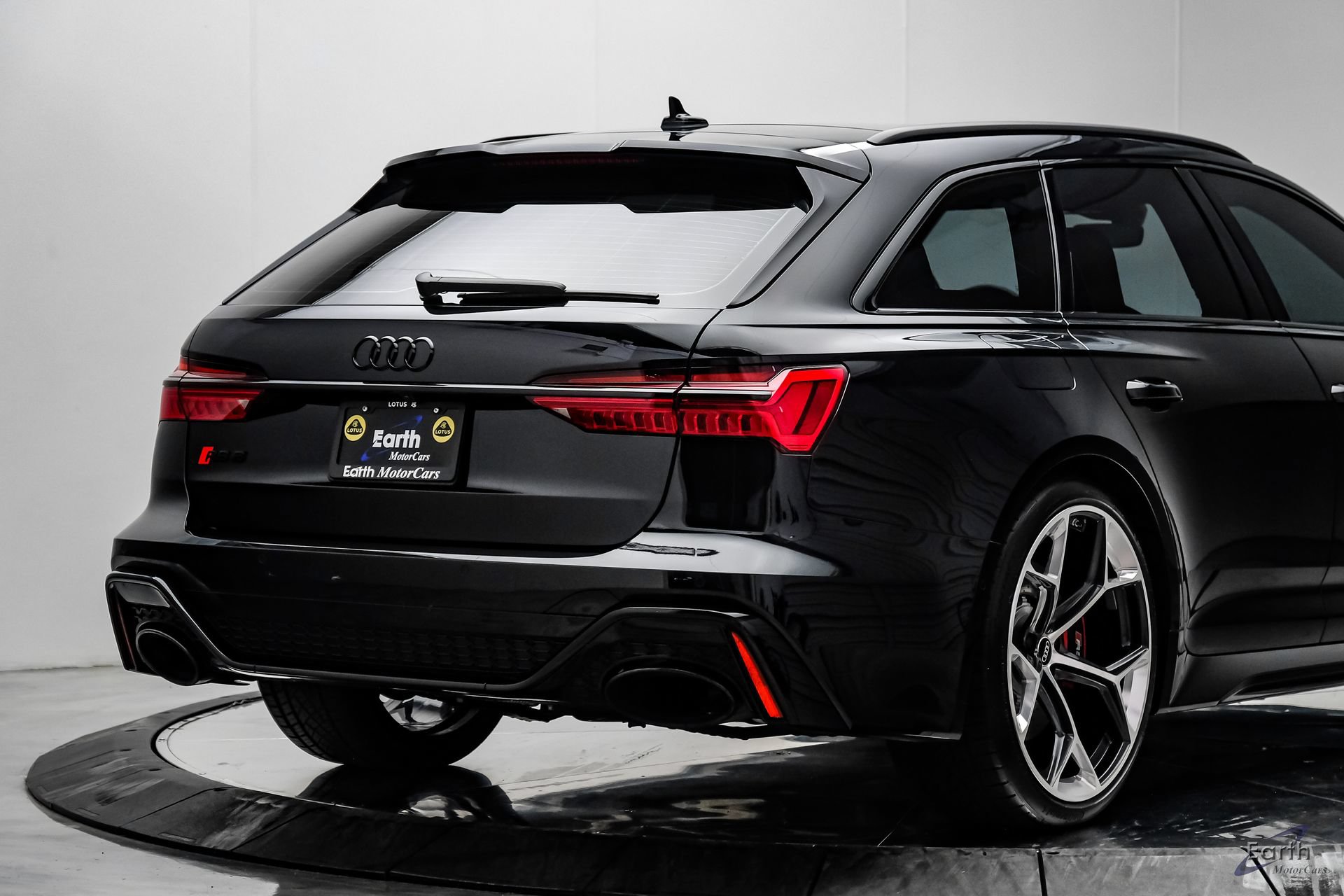 Used 2024 Audi RS 6 performance AWD/4WD image 18