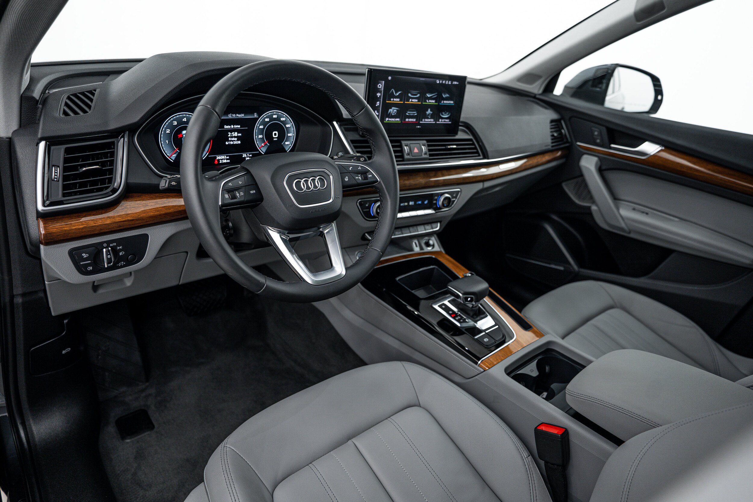 Used 2023 Audi Q5 2.0T Premium Plus w/ Premium Plus Package AWD/4WD image 10
