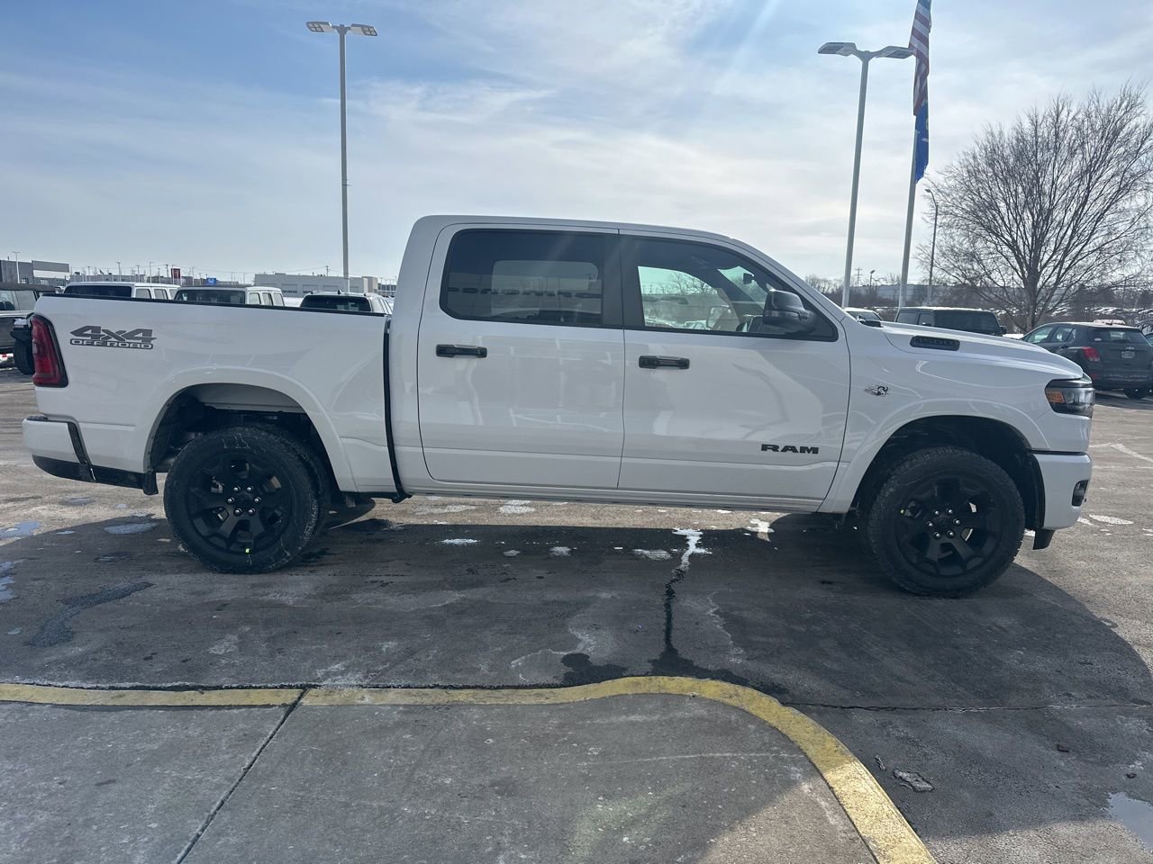 New 2026 RAM 1500 4x4 Crew Cab image 2