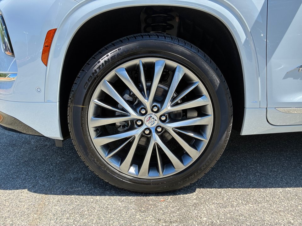 New 2026 Buick Enclave Avenir w/ Super Cruise Package FWD image 27