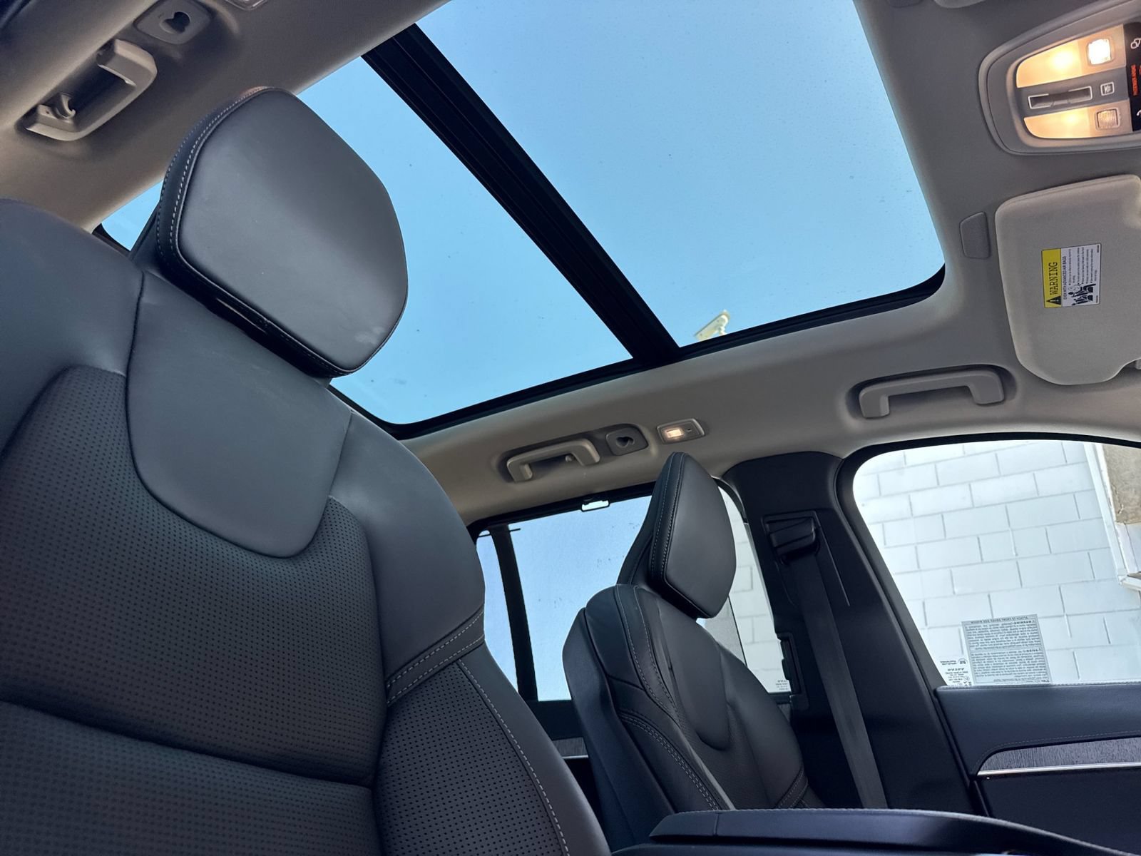 Certified 2023 Volvo XC90 T8 Ultimate AWD/4WD image 22