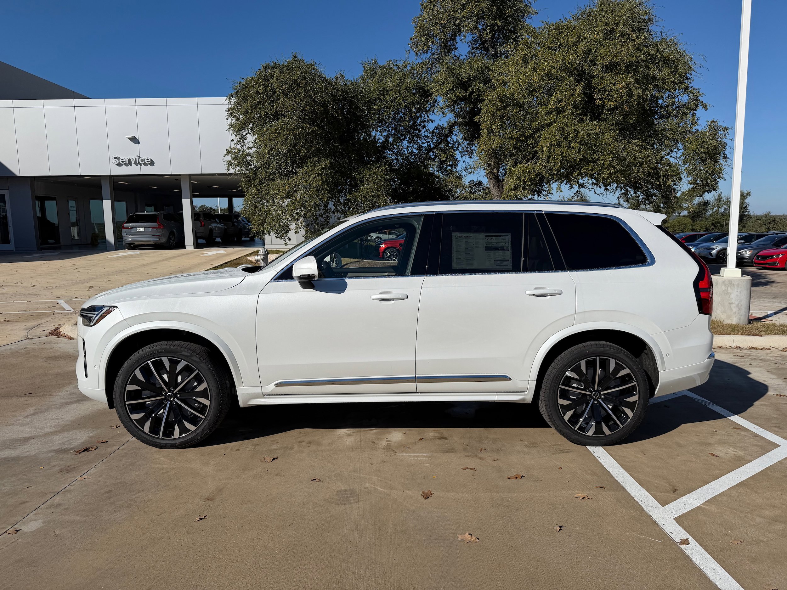 New 2026 Volvo XC90 B6 Ultra w/ Protection Package AWD/4WD image 3