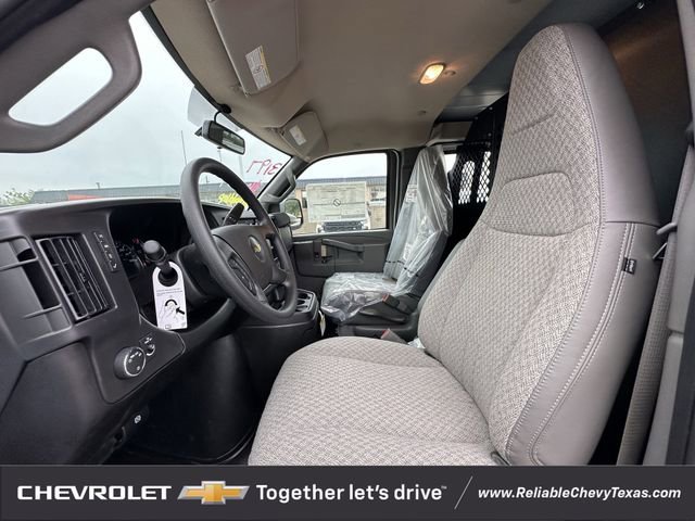 New 2026 Chevrolet Express 3500 w/ Driver Convenience Package RWD image 23