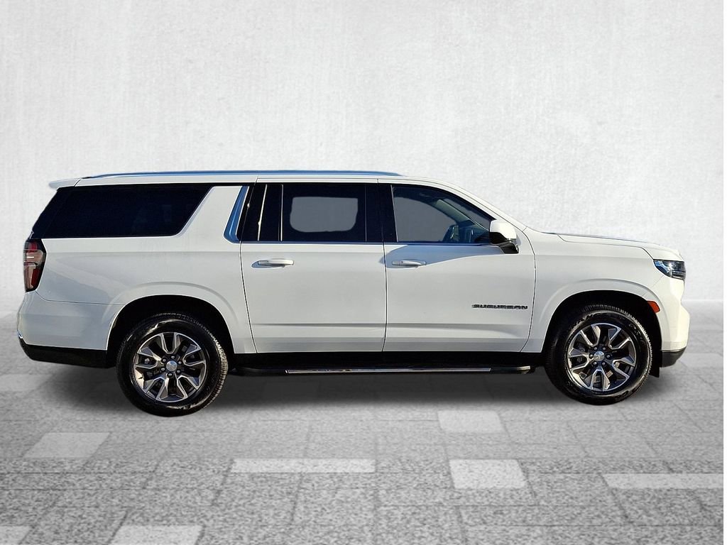 Used 2023 Chevrolet Suburban LT image 8