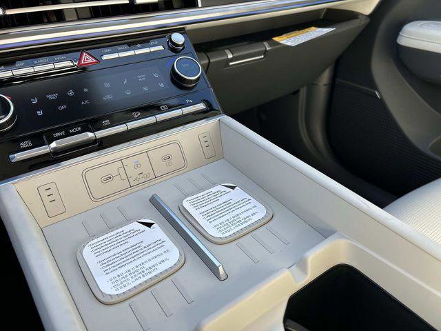 New 2026 Hyundai Santa Fe Calligraphy image 12