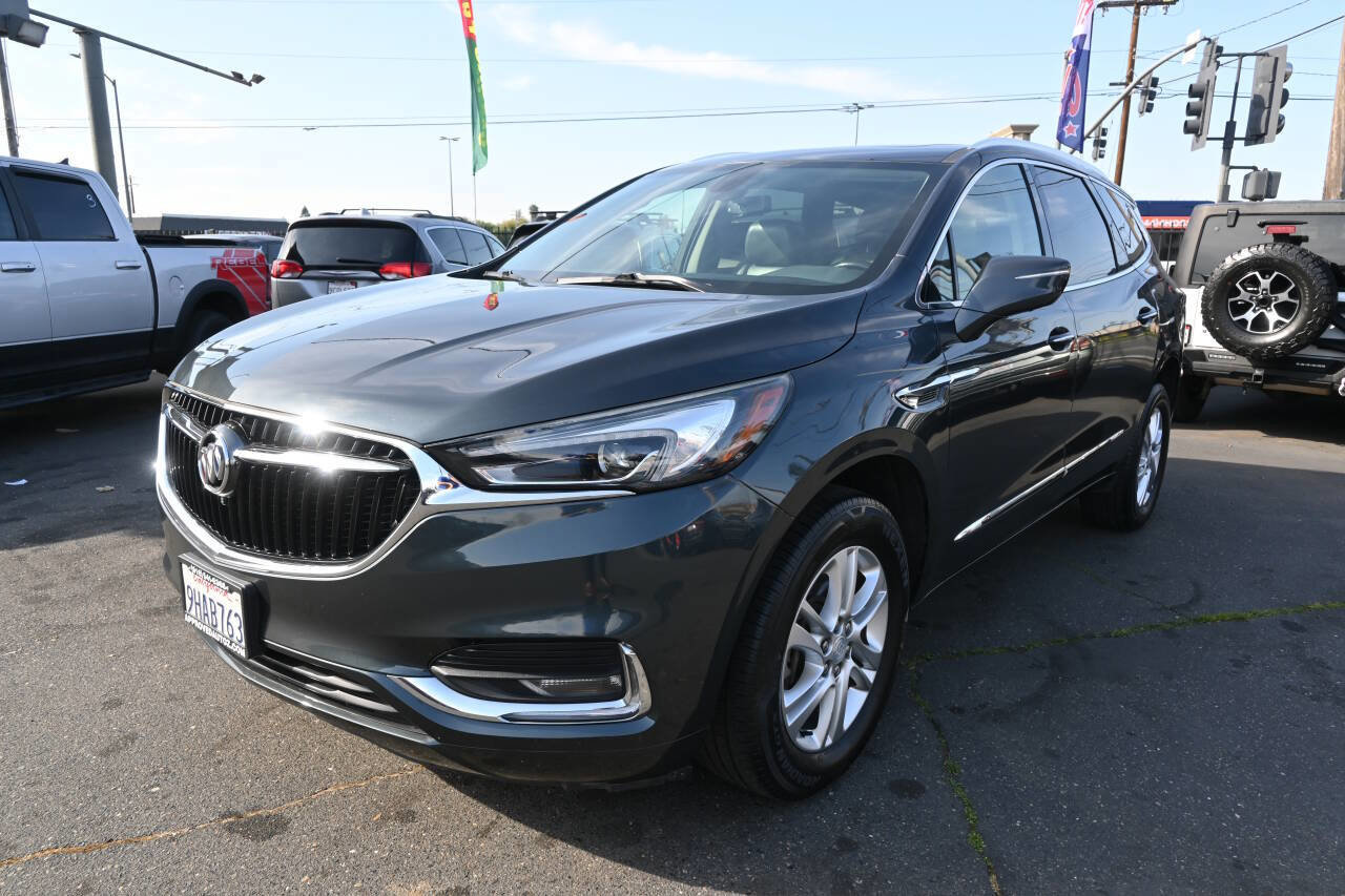 Used 2018 Buick Enclave Essence FWD image 4