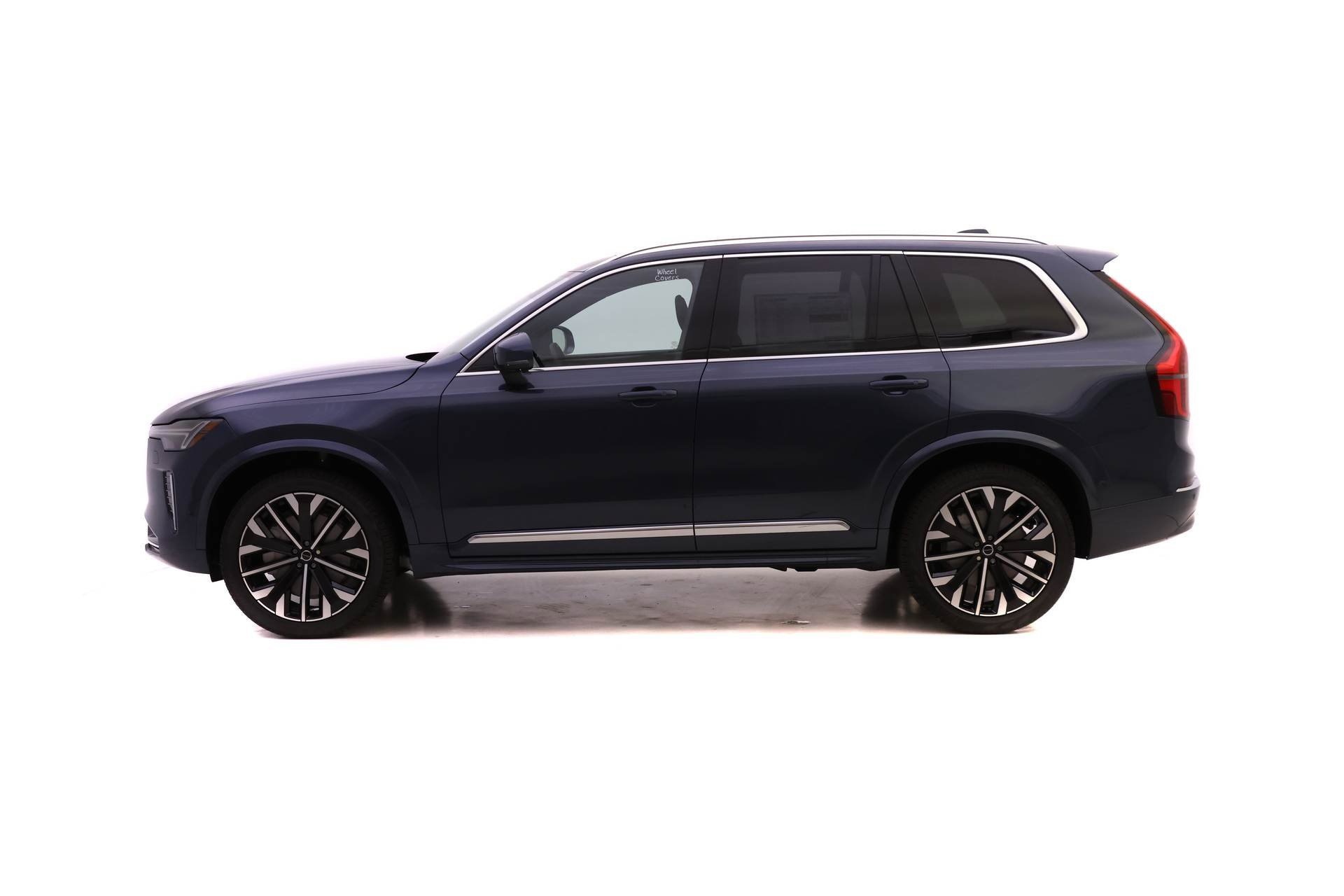New 2026 Volvo XC90 B6 Plus w/ Protection Package Premier image 3