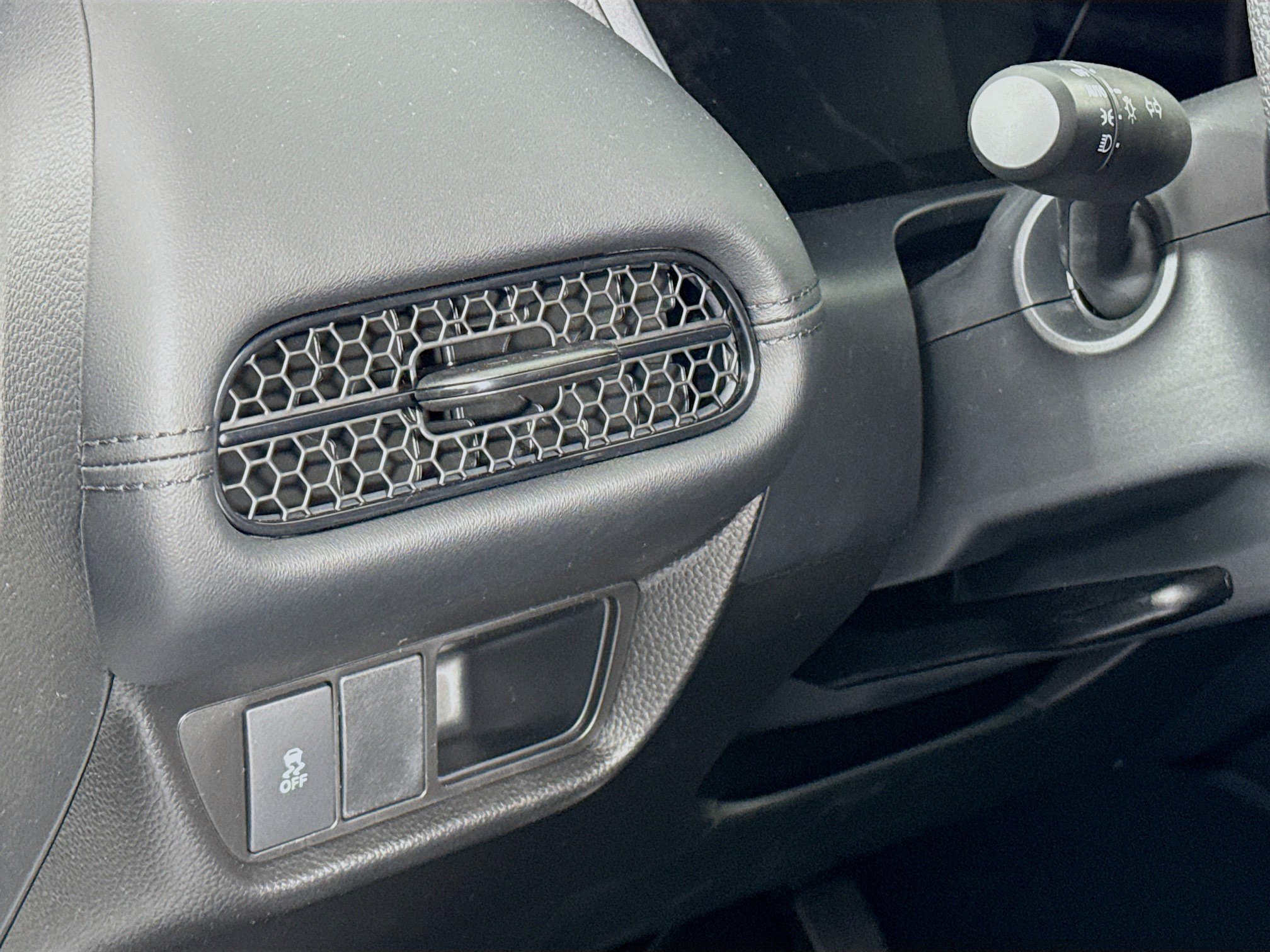 New 2027 Honda HR-V LX image 10