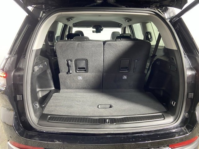 Used 2023 Jeep Grand Cherokee L Limited w/ Luxury Tech Group II image 9