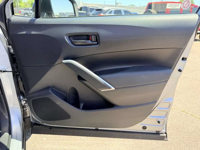 Used 2026 Toyota Corolla Cross LE FWD image 8