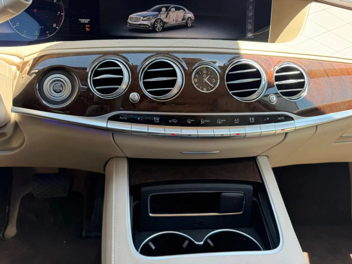 Used 2019 Mercedes-Benz S 560 Sedan image 24