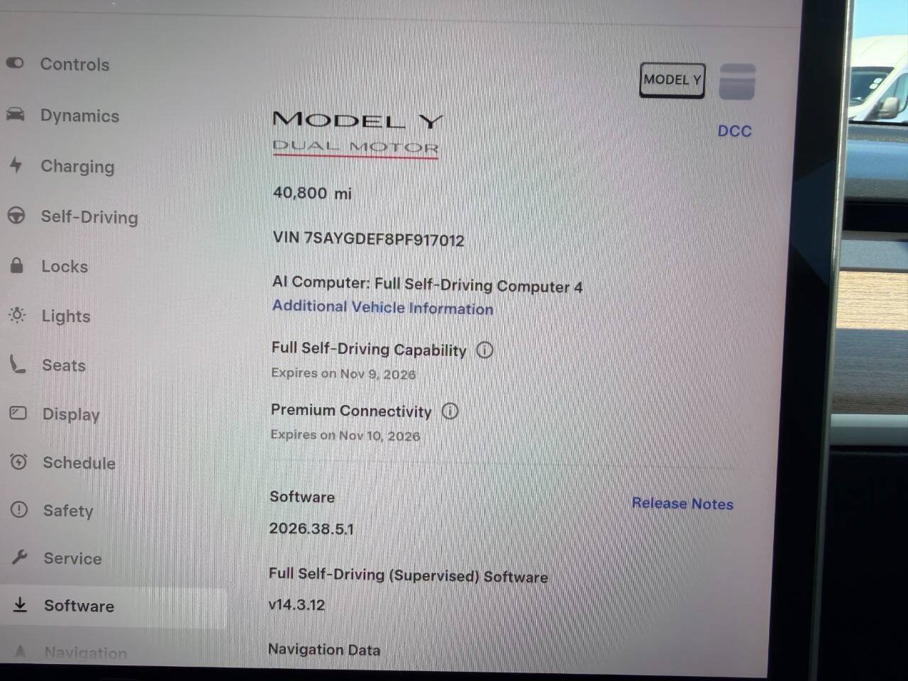 Used 2023 Tesla Model Y Performance AWD/4WD image 28