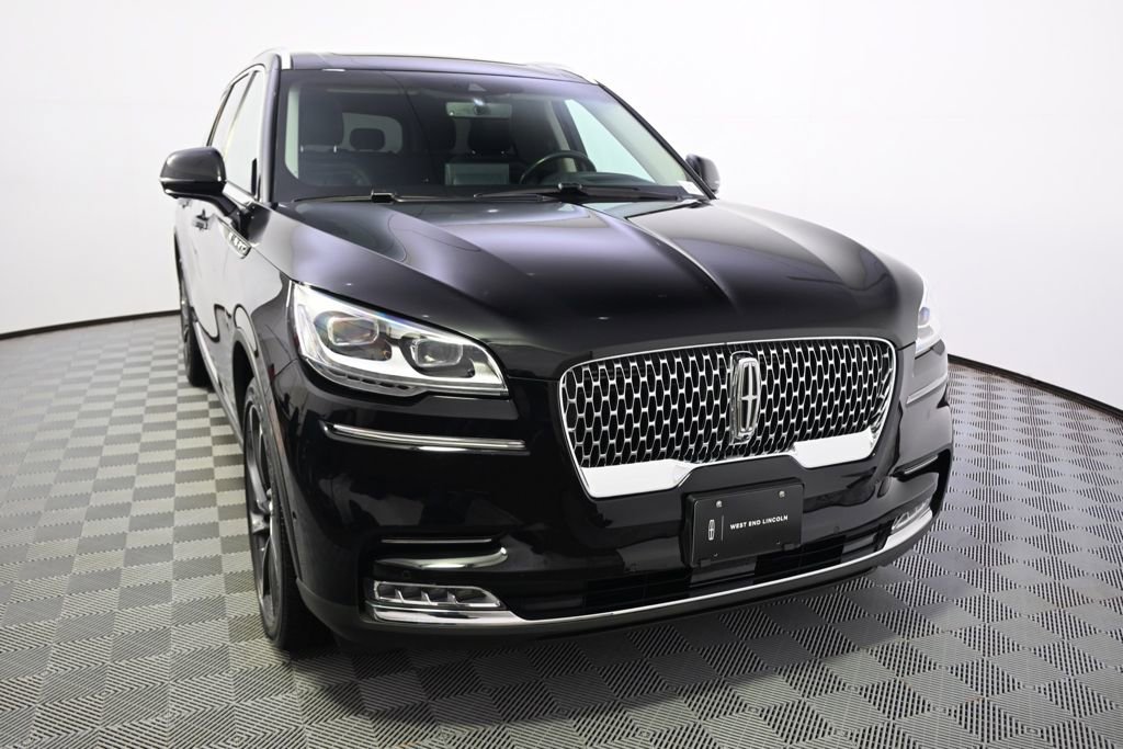 Certified 2023 Lincoln Aviator Reserve w/ Equipment Group 201A AWD/4WD image 9