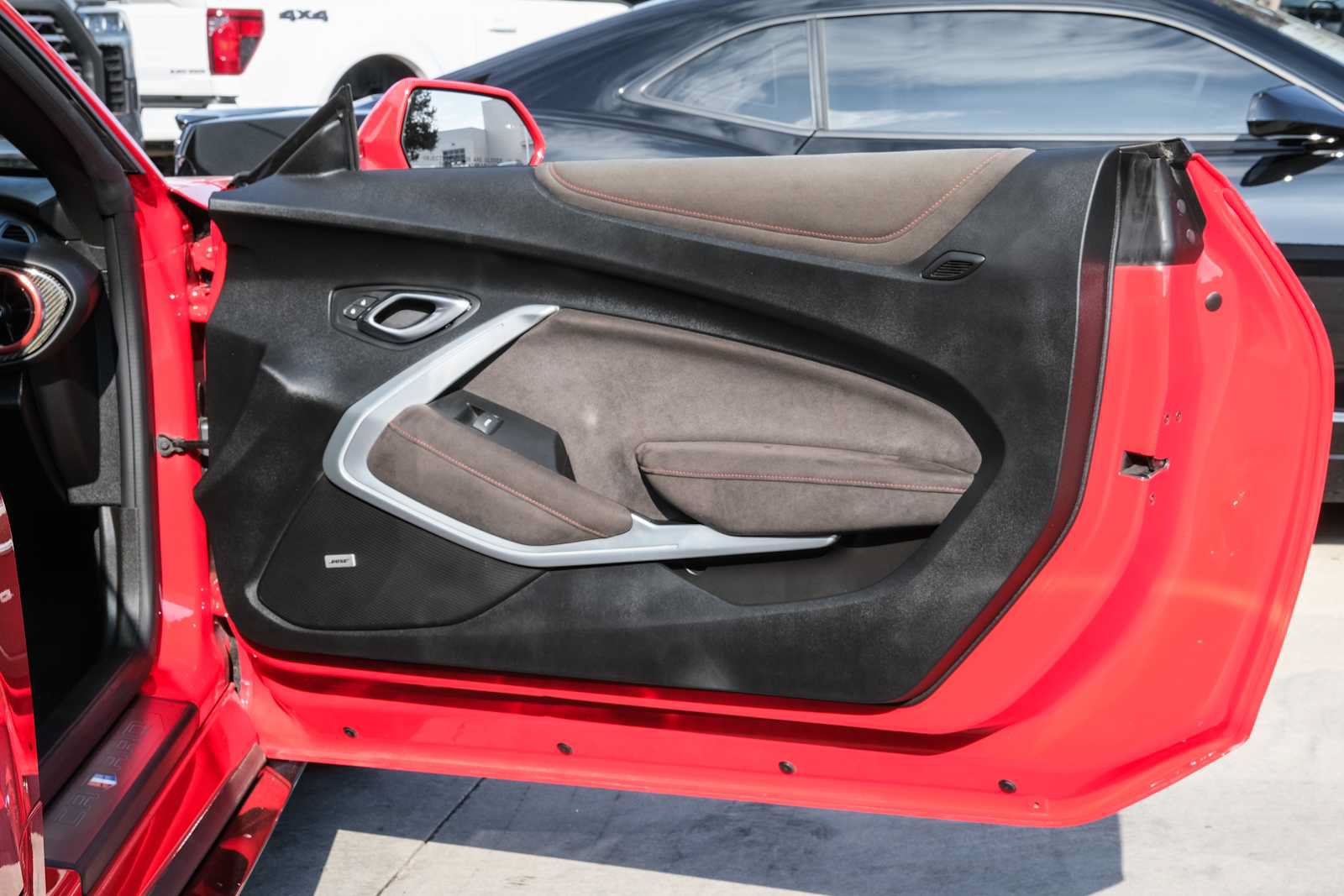 Used 2019 Chevrolet Camaro ZL1 RWD image 40