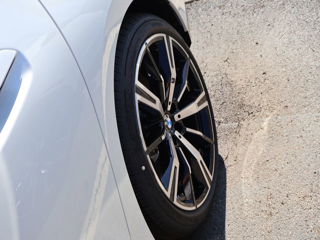 New 2026 BMW 550e xDrive AWD/4WD image 42