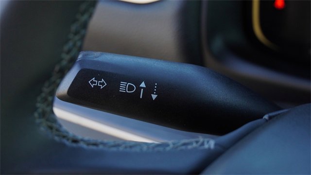 Used 2023 Jeep Wagoneer L Series III w/ Preferred Equipment Group image 30