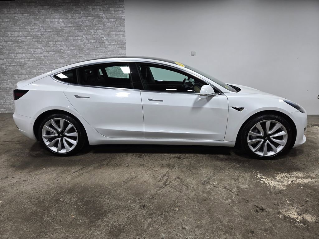 Used 2020 Tesla Model 3 Performance image 3