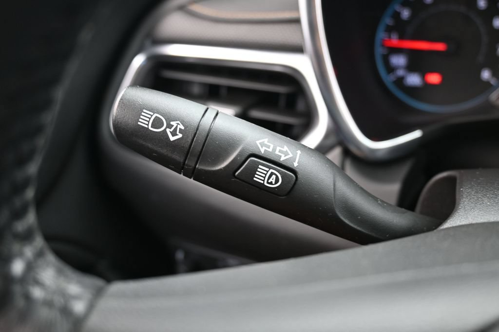 Used 2022 Chevrolet Equinox Premier FWD image 22
