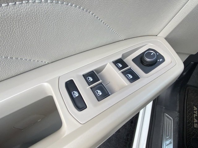 Used 2021 Volkswagen Atlas SE image 17