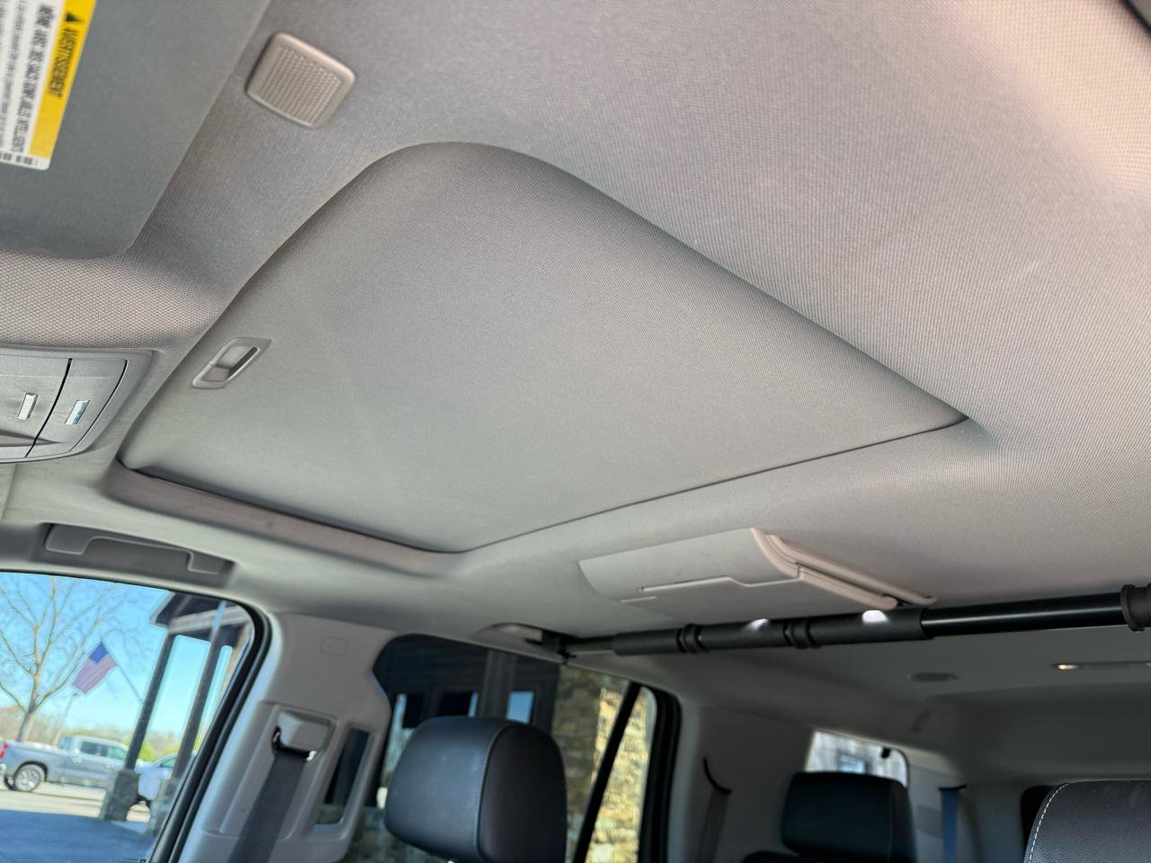 Used 2018 GMC Yukon SLT w/ Premium Edition AWD/4WD image 21