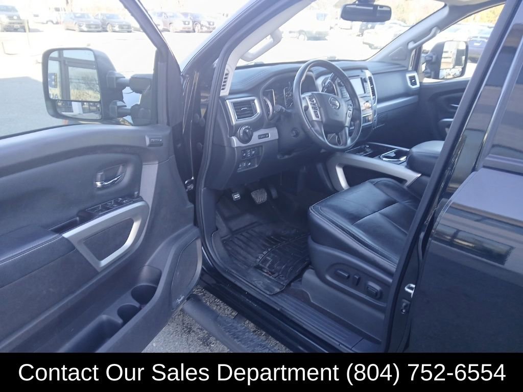 Used 2019 Nissan Titan PRO-4X w/ Pro-4x Convenience Package image 9