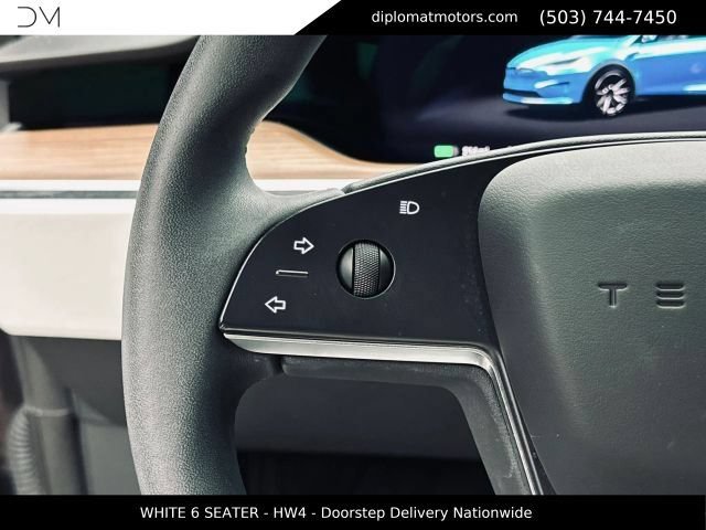 Used 2025 Tesla Model X AWD/4WD image 31
