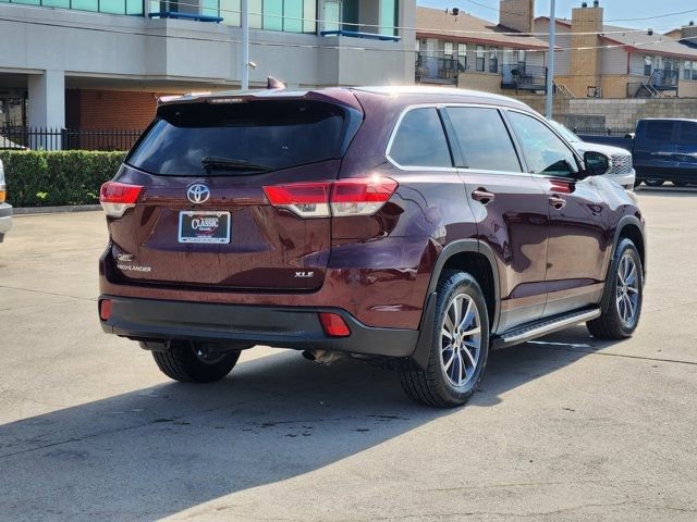 Used 2019 Toyota Highlander XLE image 14