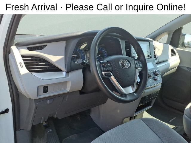 Used 2020 Toyota Sienna L FWD image 13