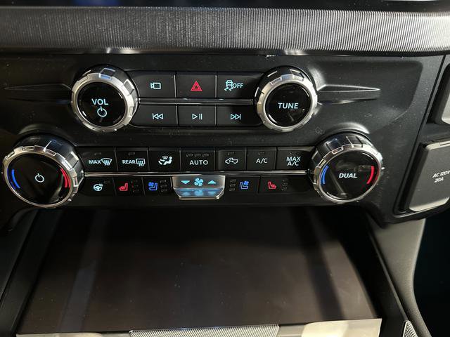 New 2026 Ford F250 Platinum image 20