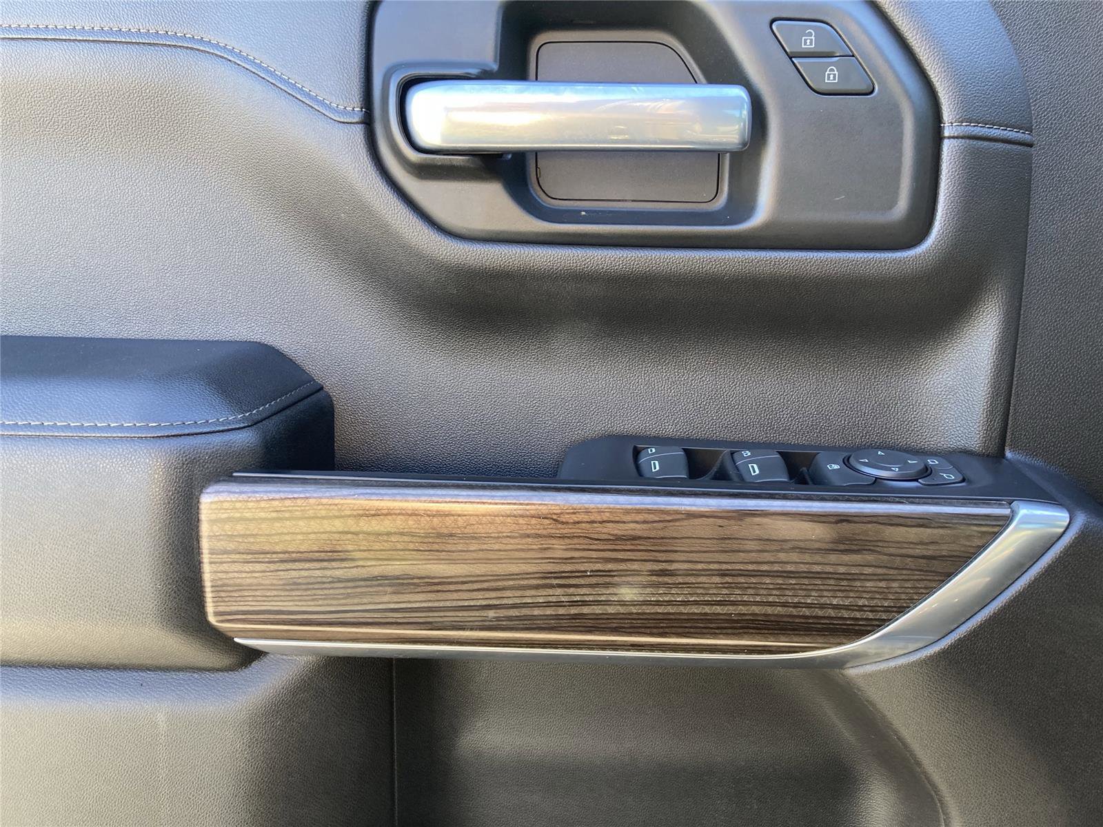 Used 2020 Chevrolet Silverado 1500 RST image 25