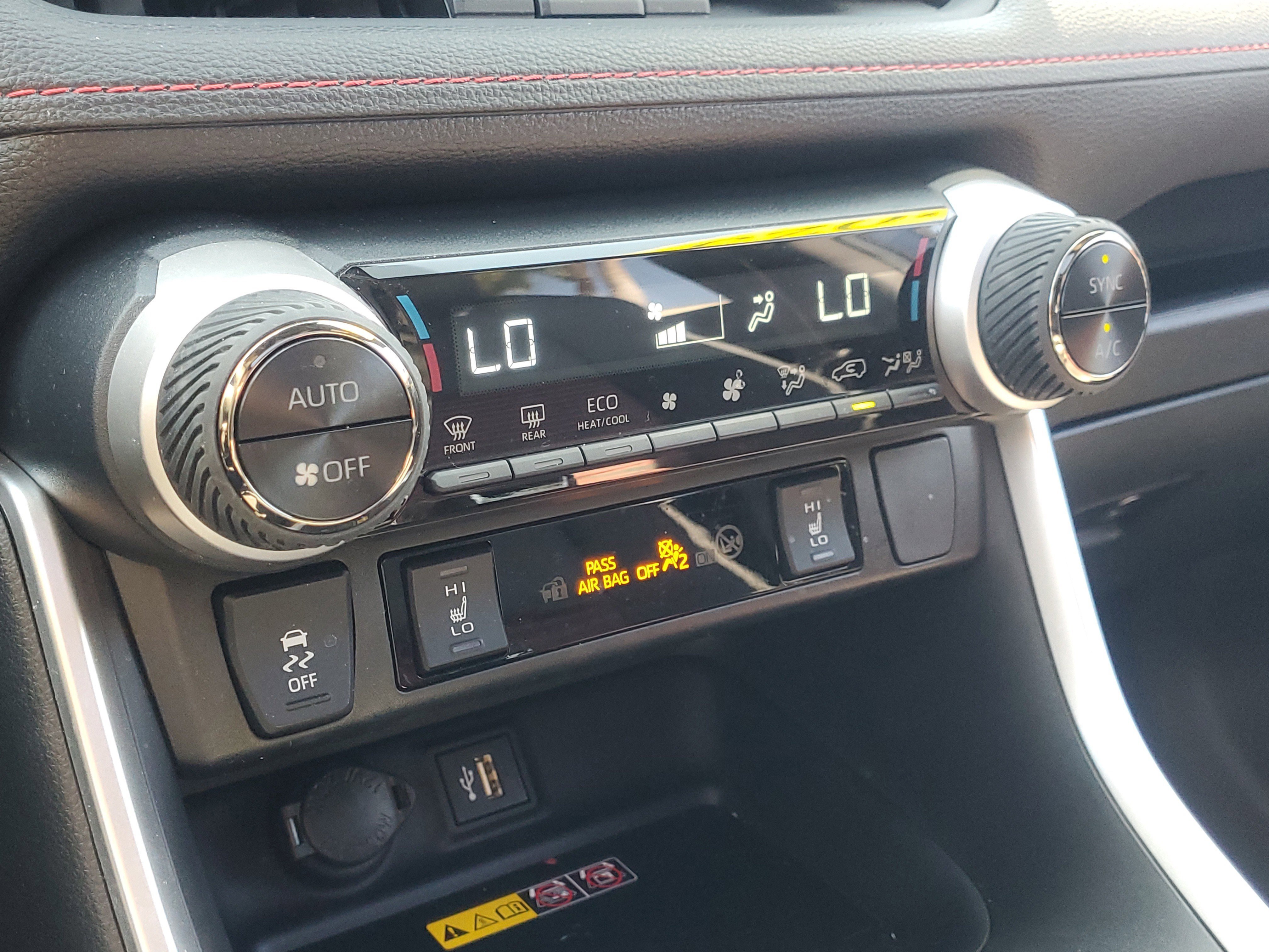 Certified 2025 Toyota RAV4 XSE w/ Weather Package image 31