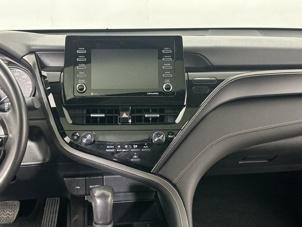Used 2024 Toyota Camry SE FWD image 20