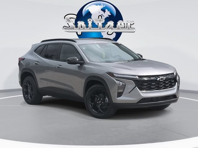 New 2026 Chevrolet Trax LT w/ Midnight Edition FWD image 1